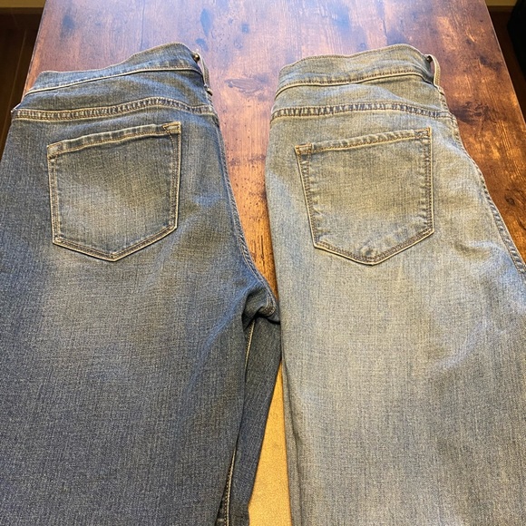 Old Navy Original Mid-Rise Jeans (Two Pairs!) - Picture 2 of 2